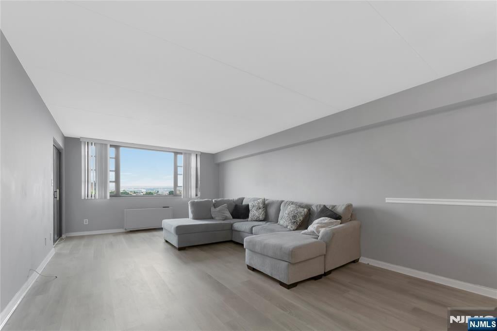 250 Gorge 21E — photo
