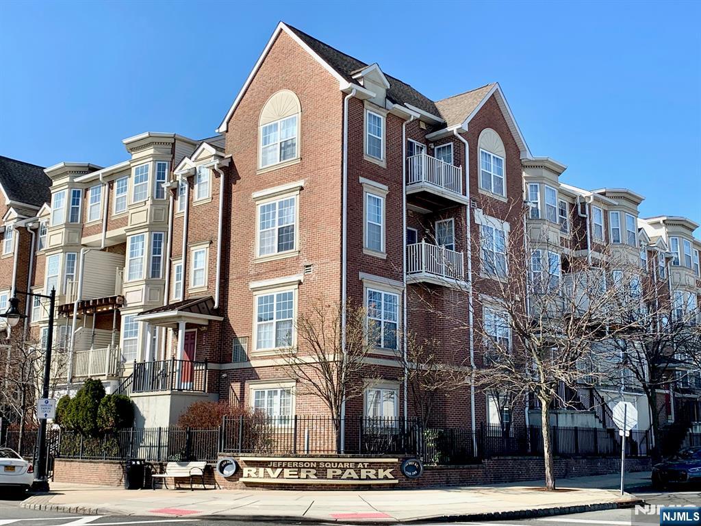 200 Dey Street 277 — photo