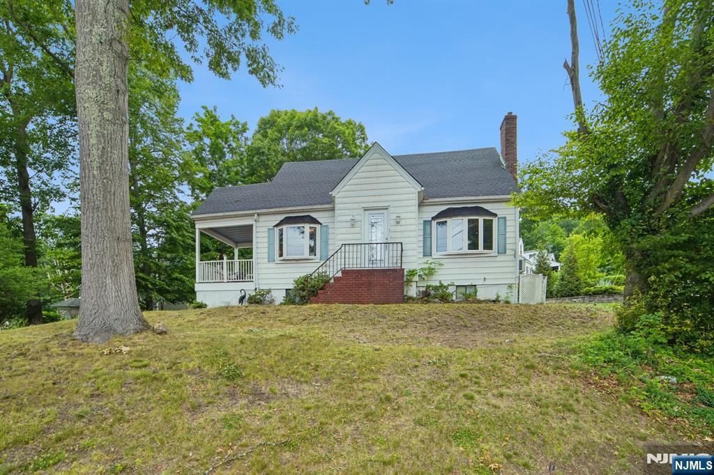 72 Lake Drive — photo