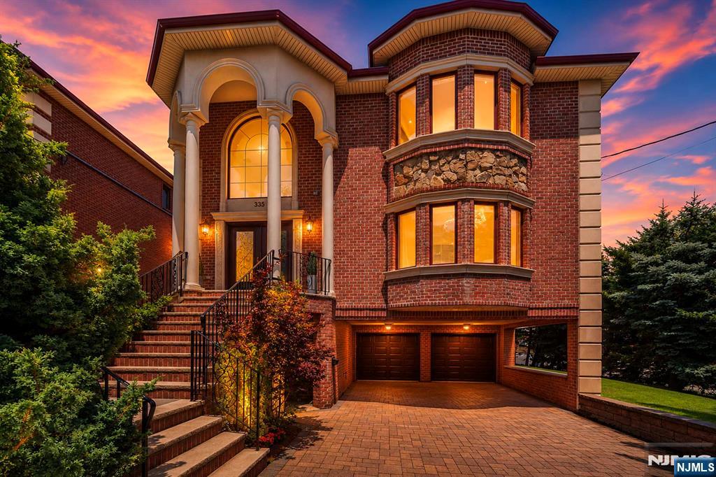 335 Riverdale Drive — photo