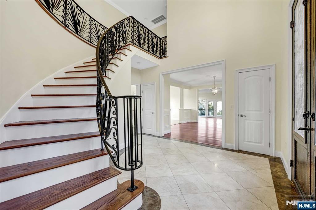 831 Pascack Road, Paramus, NJ 07652 — photo 2