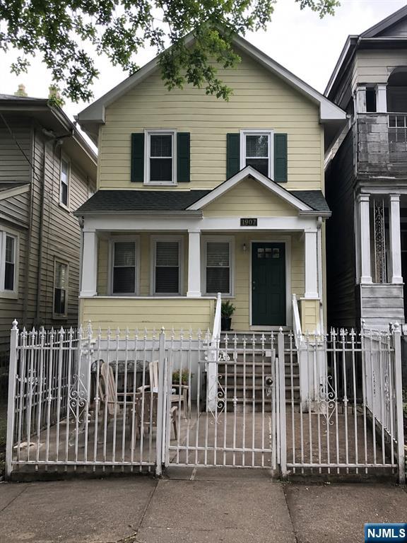 101 Columbia Avenue — photo