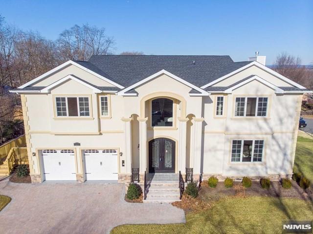 223 Hillcrest Drive — photo