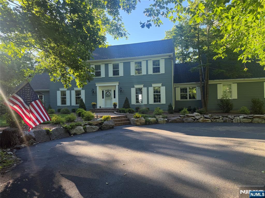 12 Laurel Hill Road — photo
