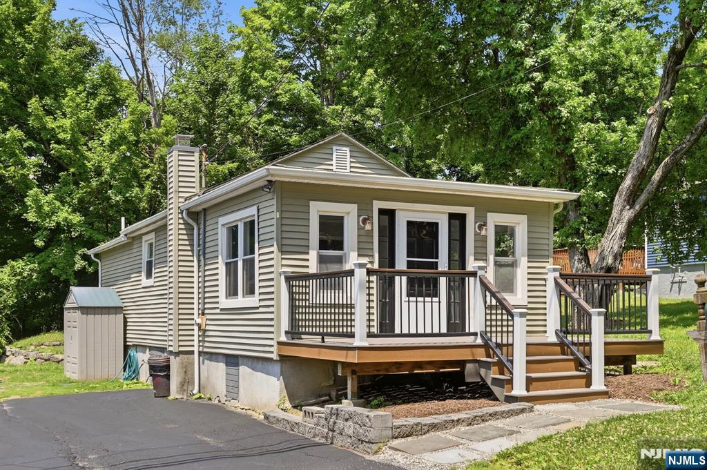 82 Fairview Drive — photo