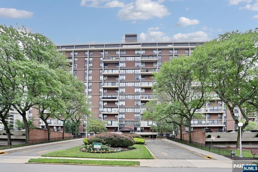 2 Horizon Road 1414 — photo