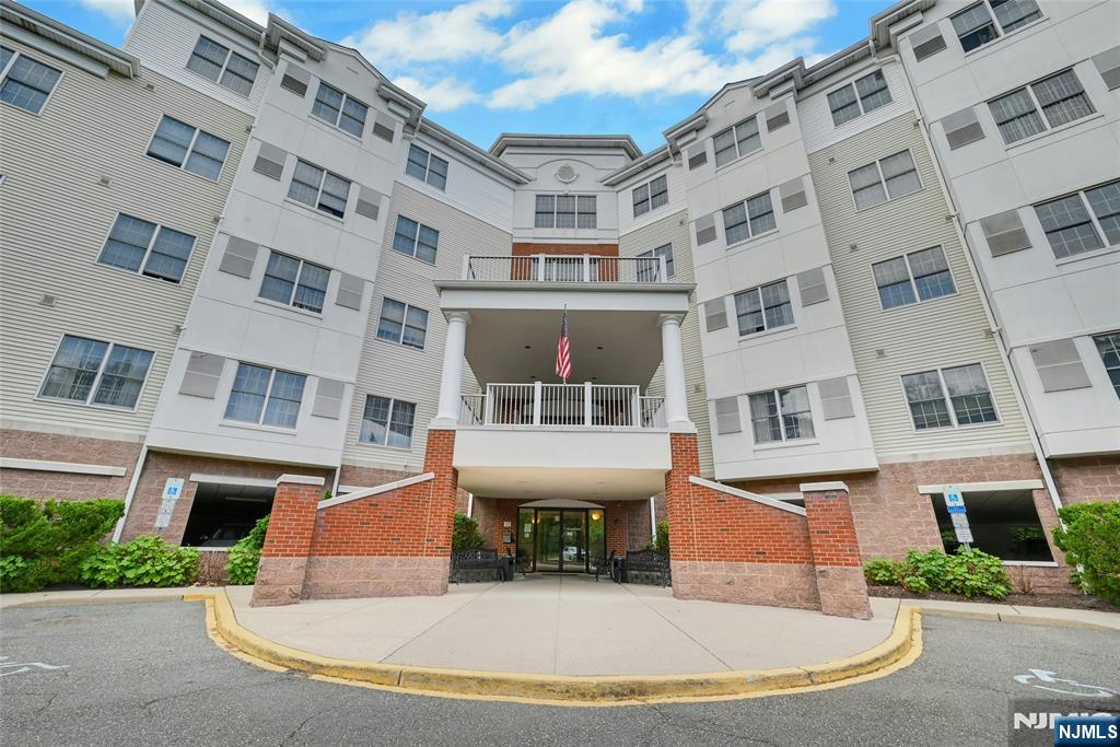 189 Forest Avenue #211, Paramus, NJ 07652 — photo 3