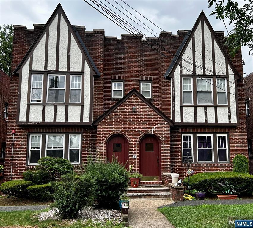 437 Stockton Place 3 — photo
