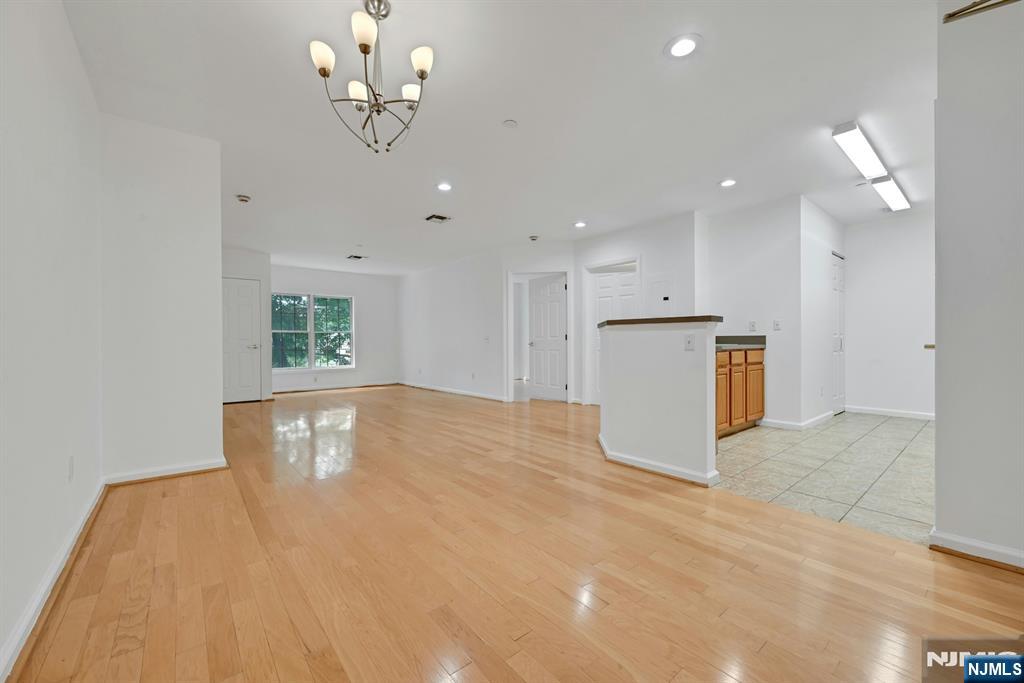 189 Forest, Paramus, NJ 07652 — photo 3