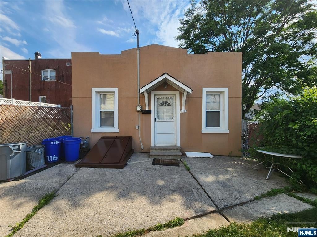 114 Elizabeth Street — photo