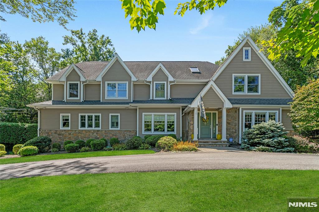 7 Deerhill Drive — photo