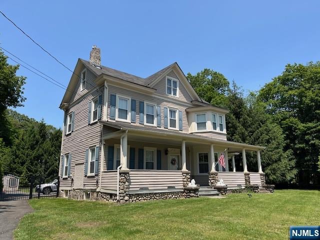 889 Circle Avenue — photo
