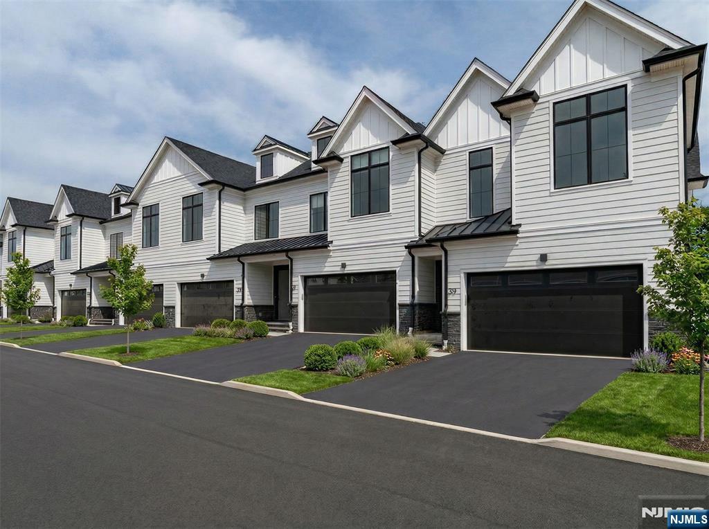 9 Feldman Court 9 — photo