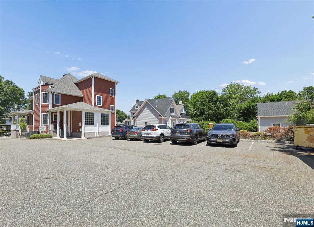 374 Summit Avenue, Hackensack, NJ 07601 — photo 2