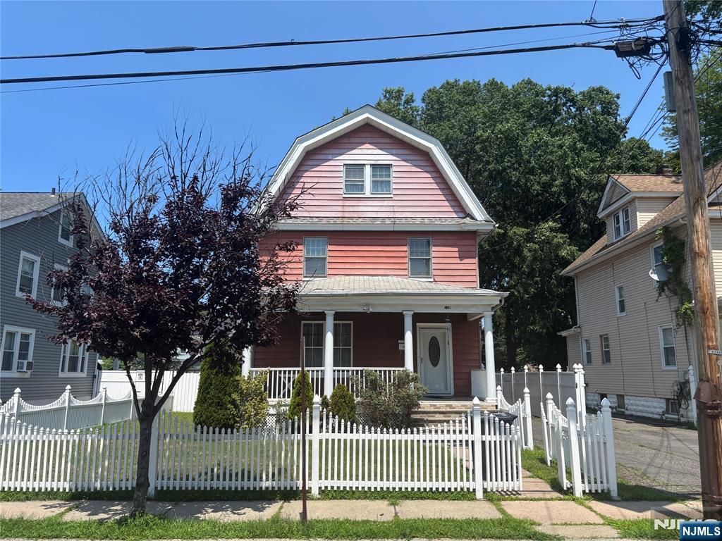 137 Morse Place — photo