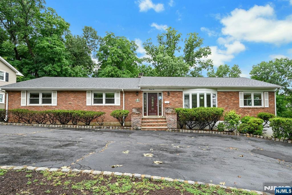 26 Alpine Drive — photo