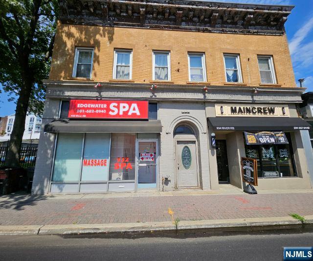 932-936 River Road — photo