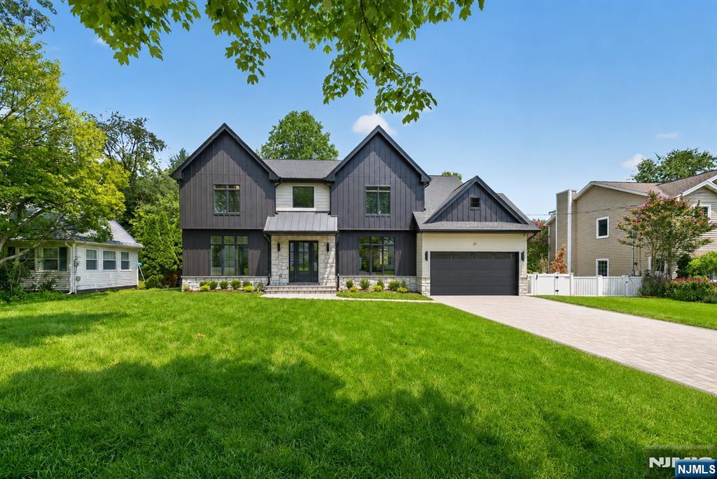 27 Crestwood Drive — photo