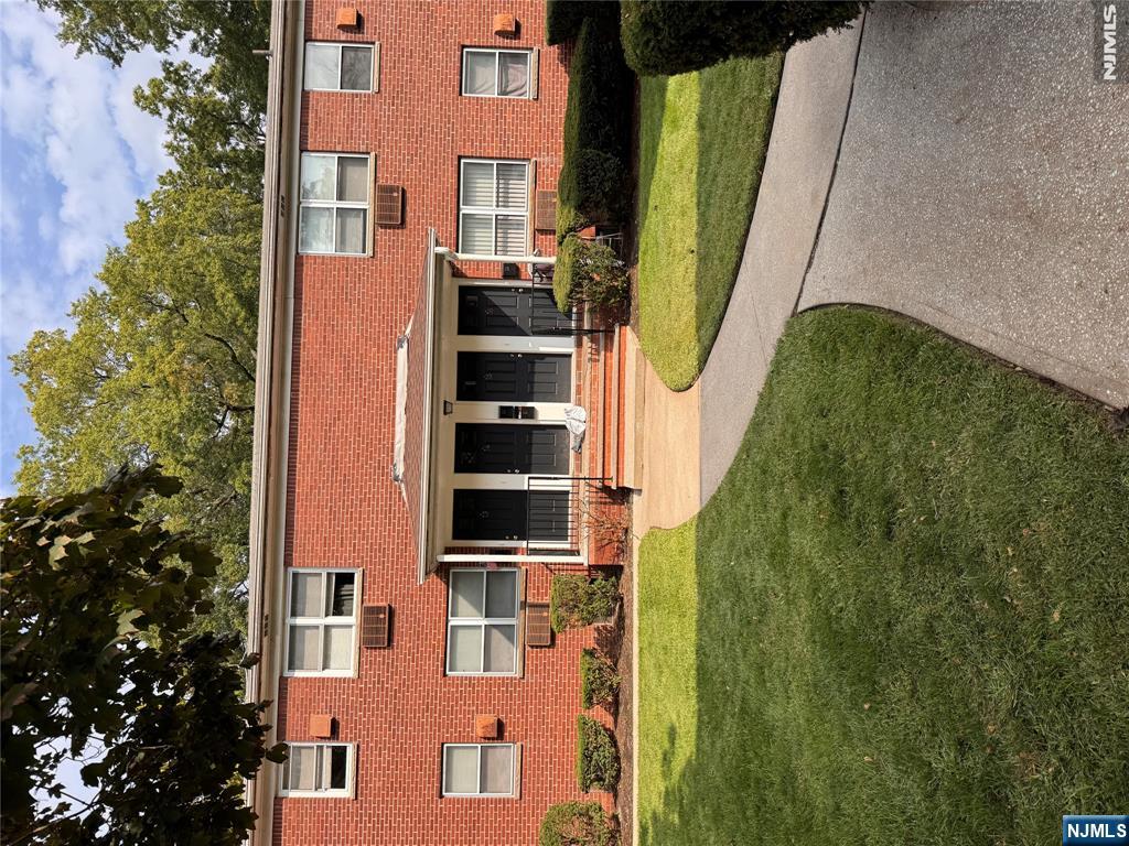 401 W Madison Avenue — photo