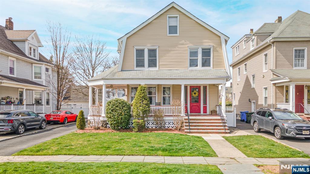 206 Mortimer Avenue — photo