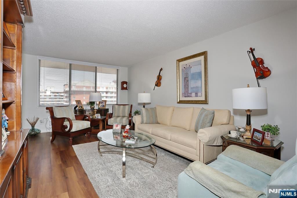 160 Overlook Avenue 19D — photo