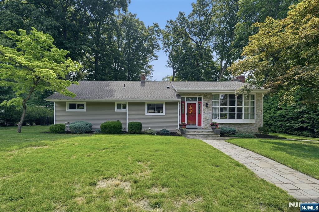 105 Winthrop Road — photo