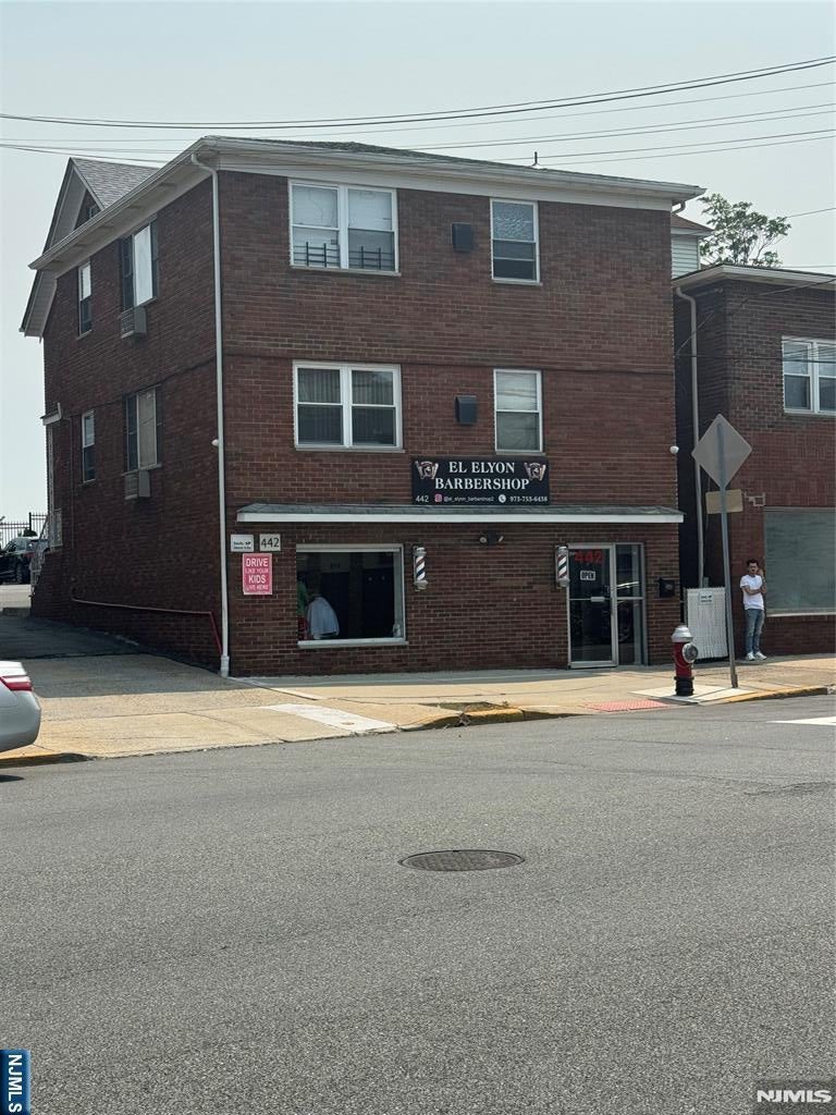 442 Ridge Road 1R — photo