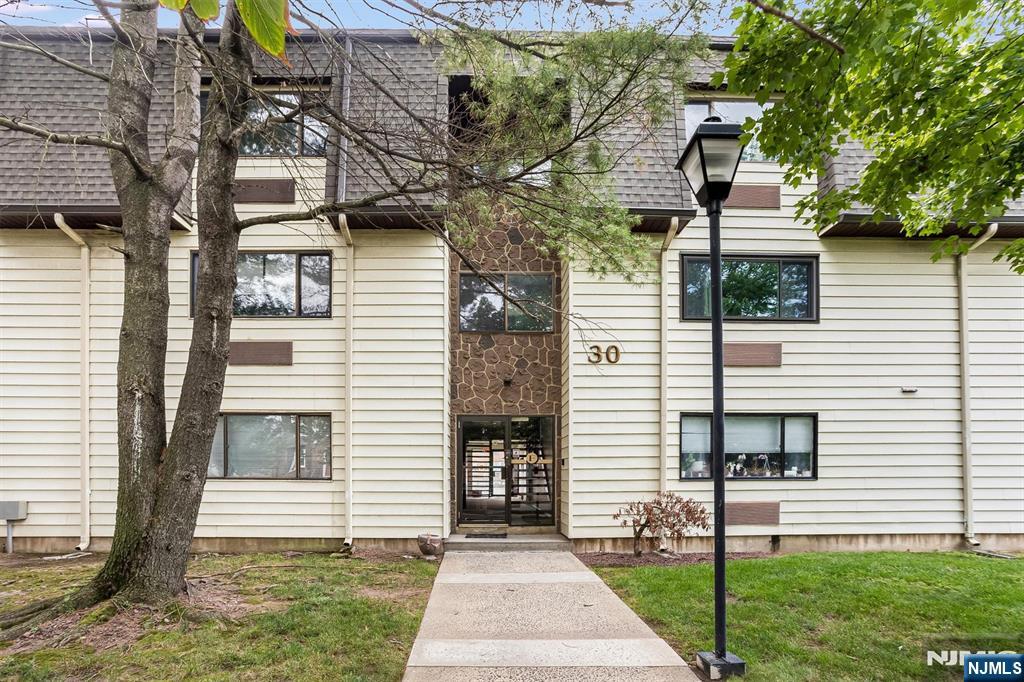 46 Watsessing Avenue Ub15 — photo