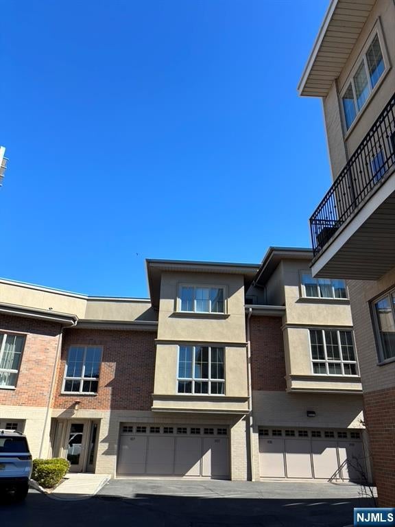 200 Laird Avenue 107 — photo