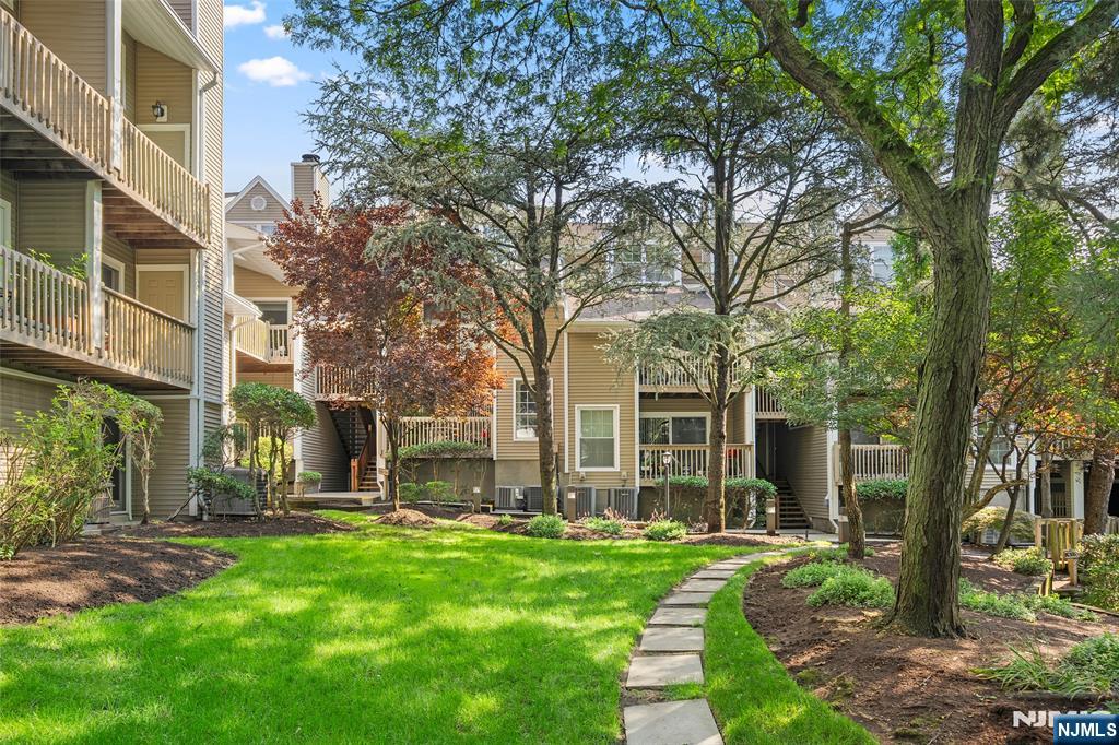 531 Windsor Drive — photo