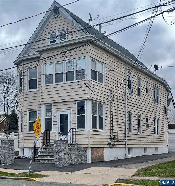 14-16 N 10th Street 2 — photo