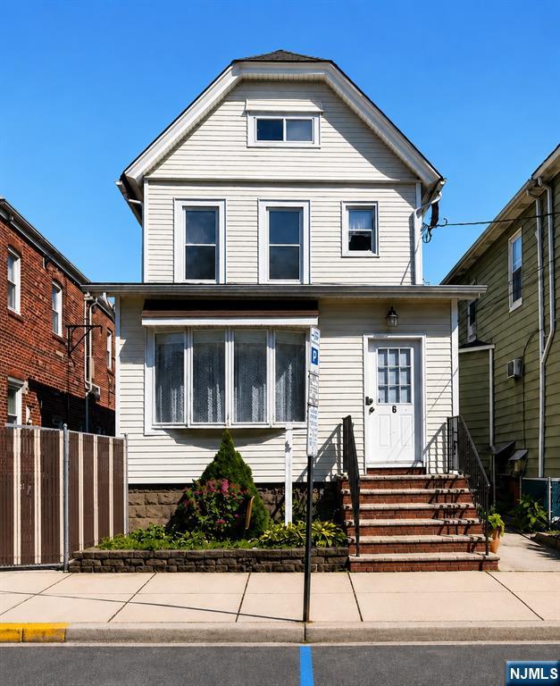6 Lincoln Place — photo