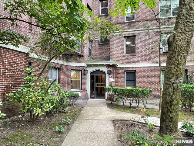 100 Palisade Avenue C13 — photo
