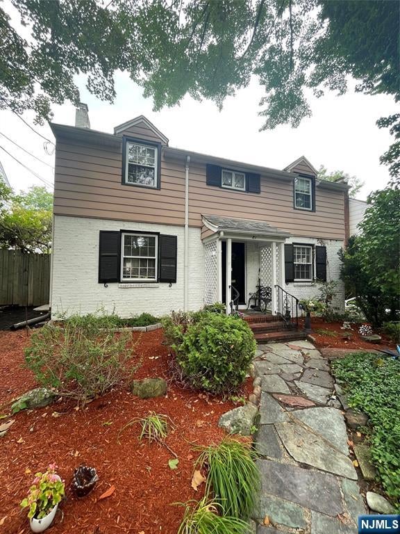81 Grayson Place — photo