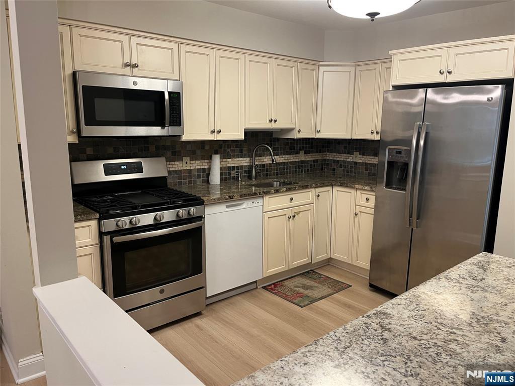 118 Orchard Pk — photo