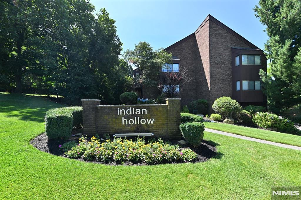 204 Indian Hollow 204 — photo