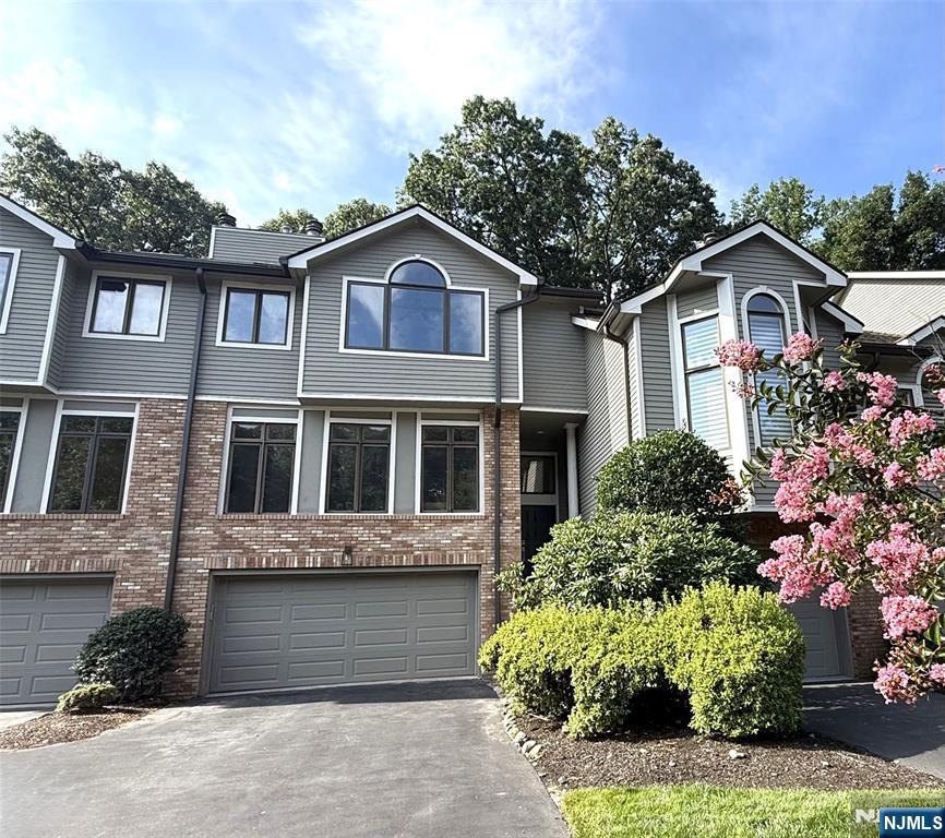 20 Lakeview Drive — photo