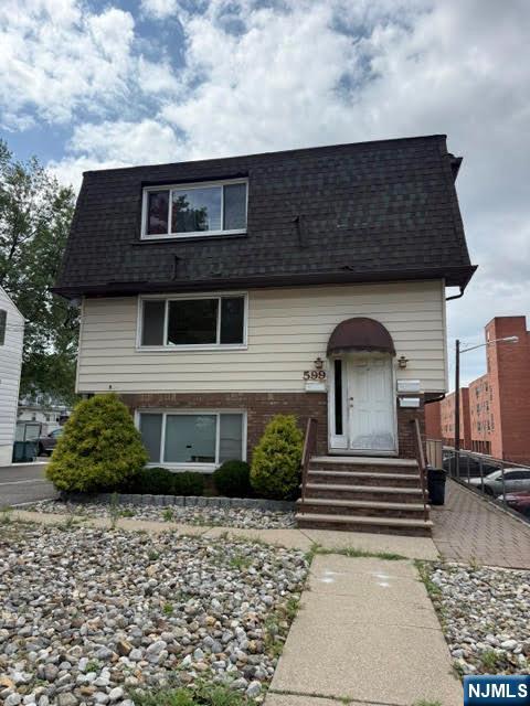 599 Boulevard 1 — photo