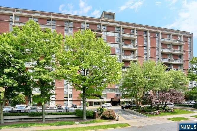 3 Horizon Road 1406 — photo