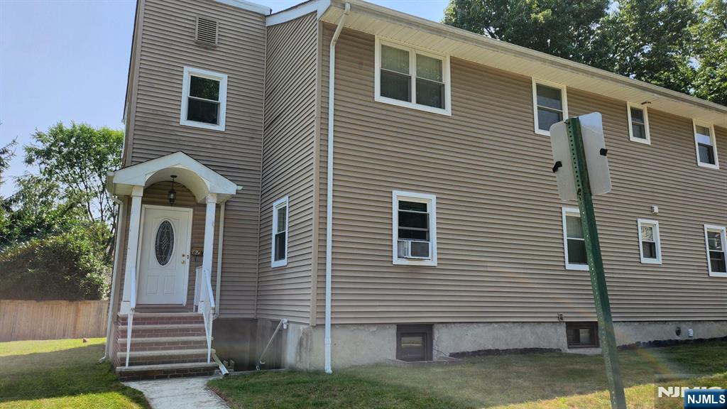 48 Cortland Place — photo