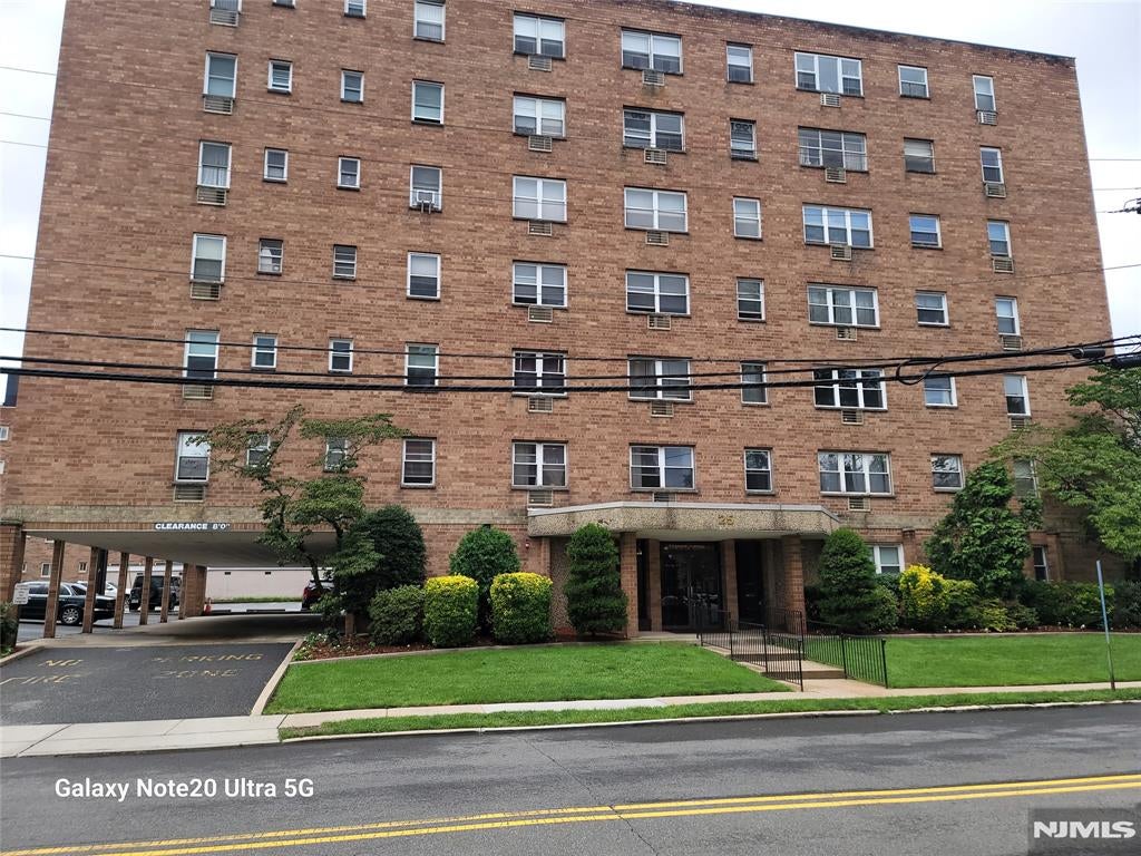 25 Jefferson Street 3G — photo