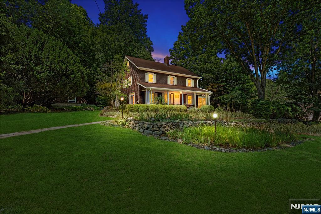 243 W Saddle River Road — photo