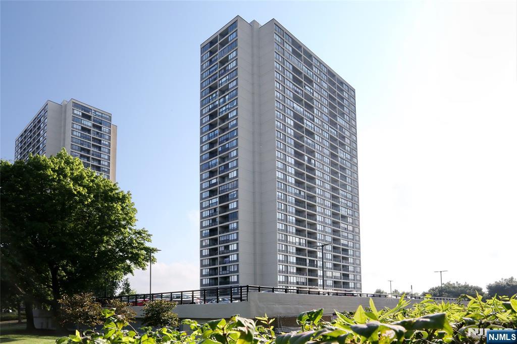 5 Horizon Road 203 — photo