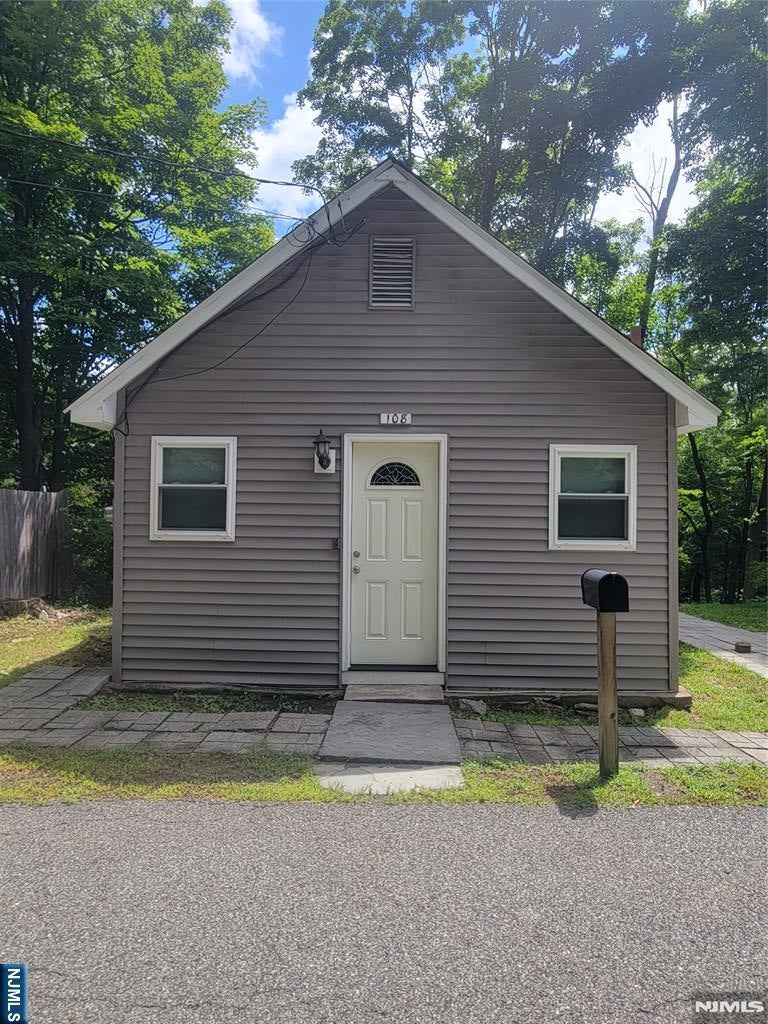 108 Magee Road — photo
