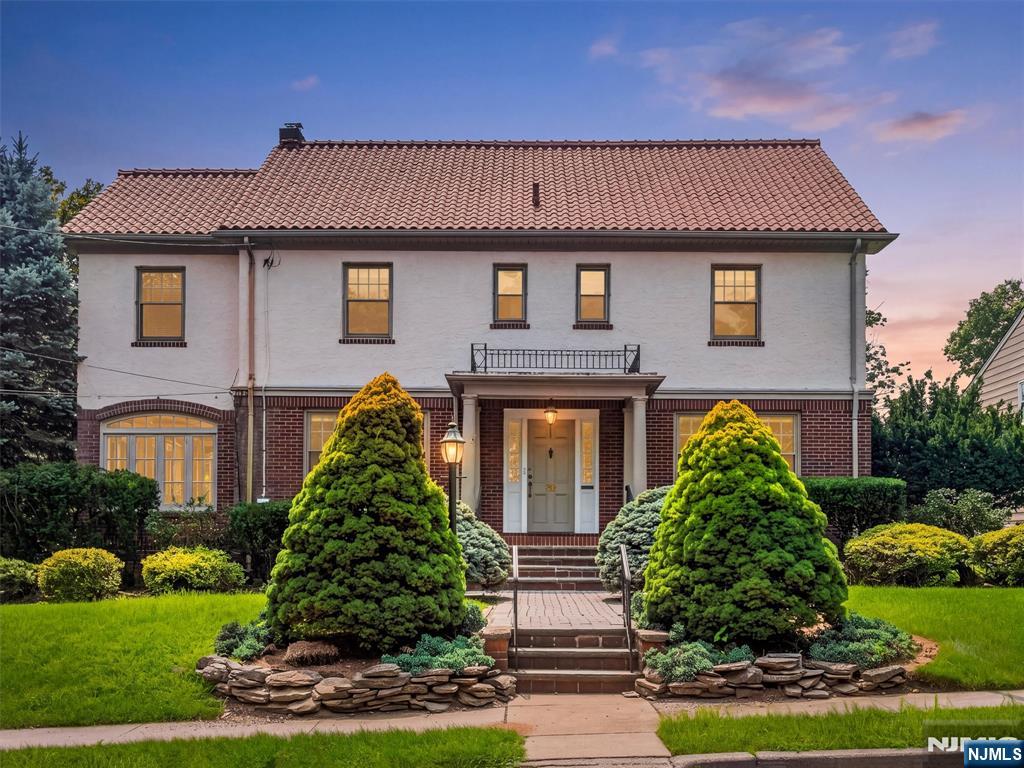 22 Serafin Place — photo