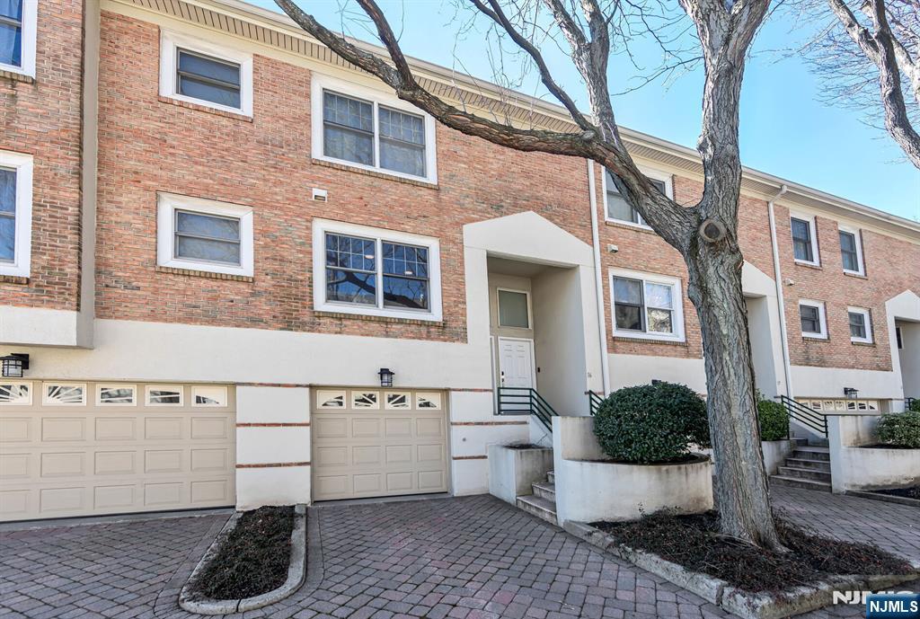 16 Grand Cove Way C16 — photo