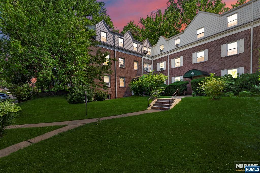 140 W Englewood Avenue 5B — photo
