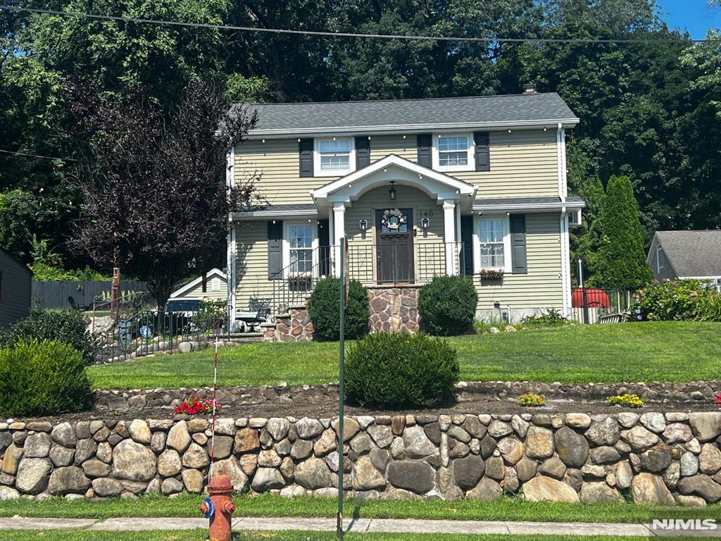 140 Watchung Drive — photo