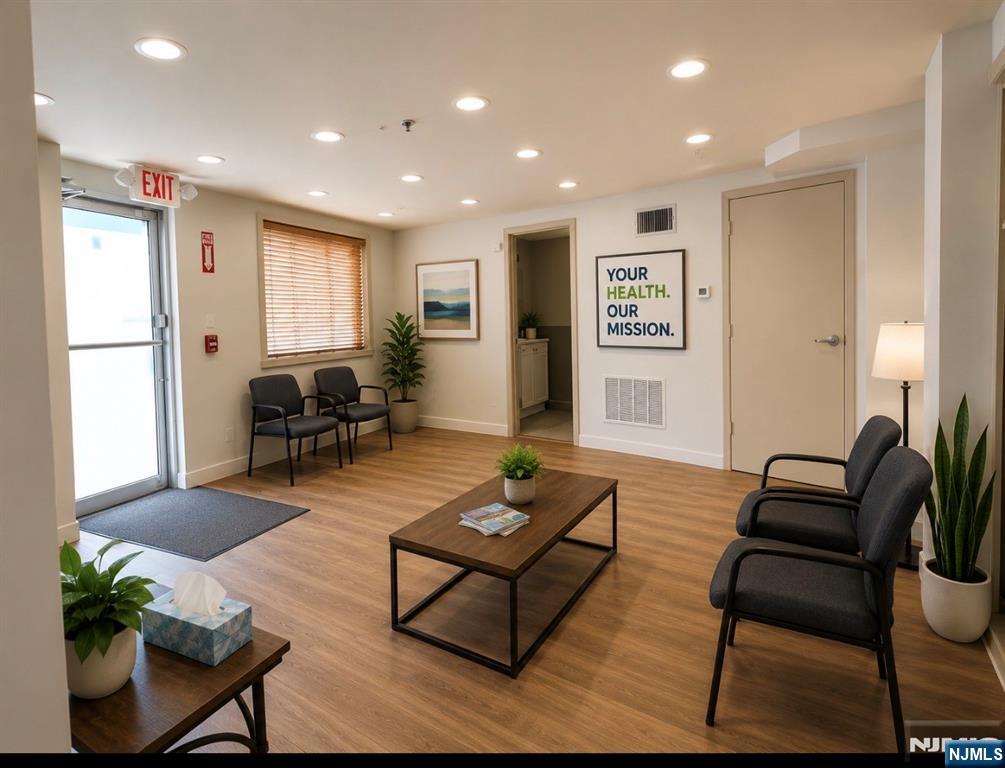 23 N Farview Avenue #6, Paramus, NJ 07652 — photo 2