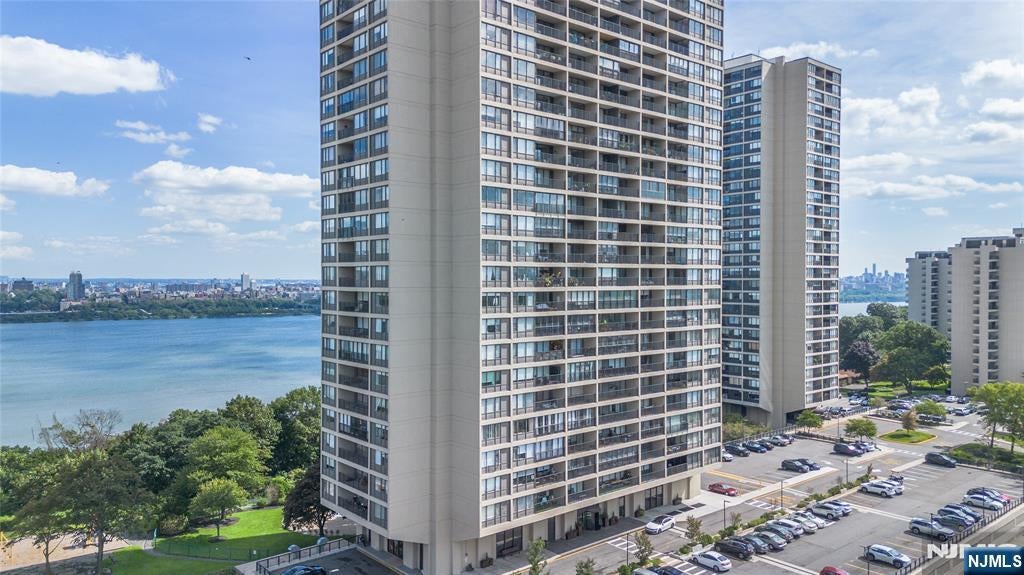 6 Horizon Road 2702 — photo